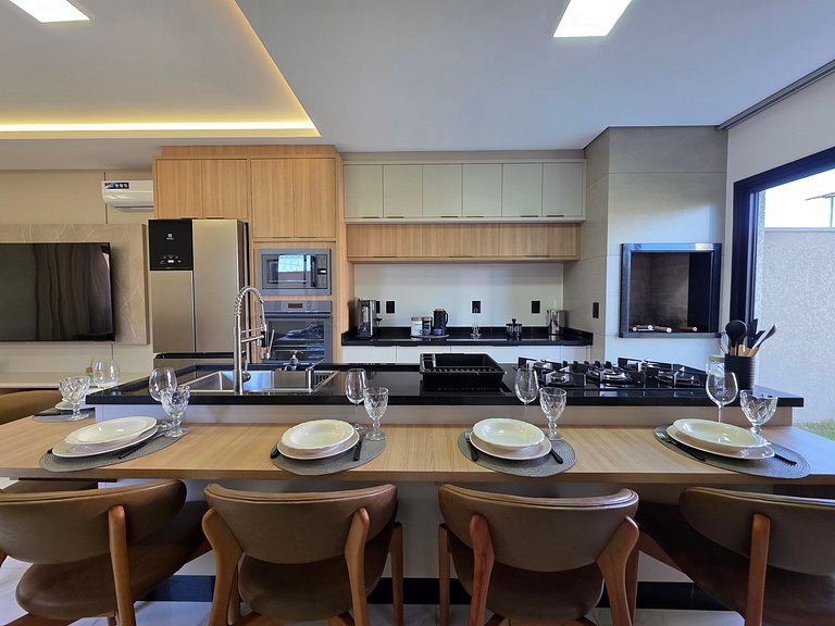 Casa Alto Padrão 3 Suítes 10min Paraguai e Centro