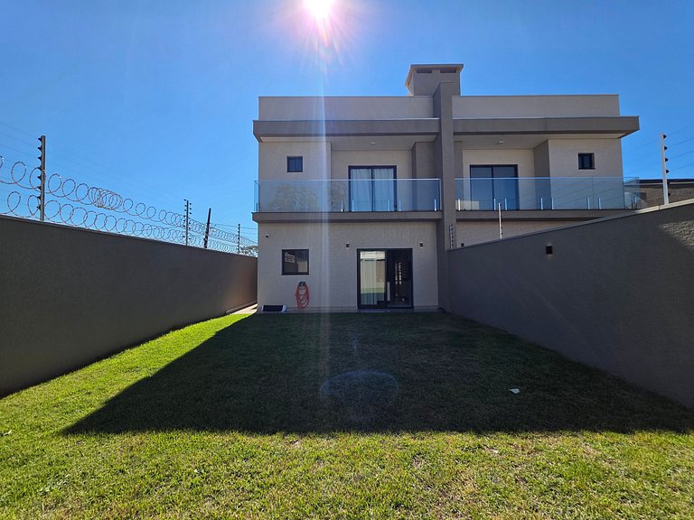 Casa Alto Padrão 3 Suítes 10min Paraguai e Centro