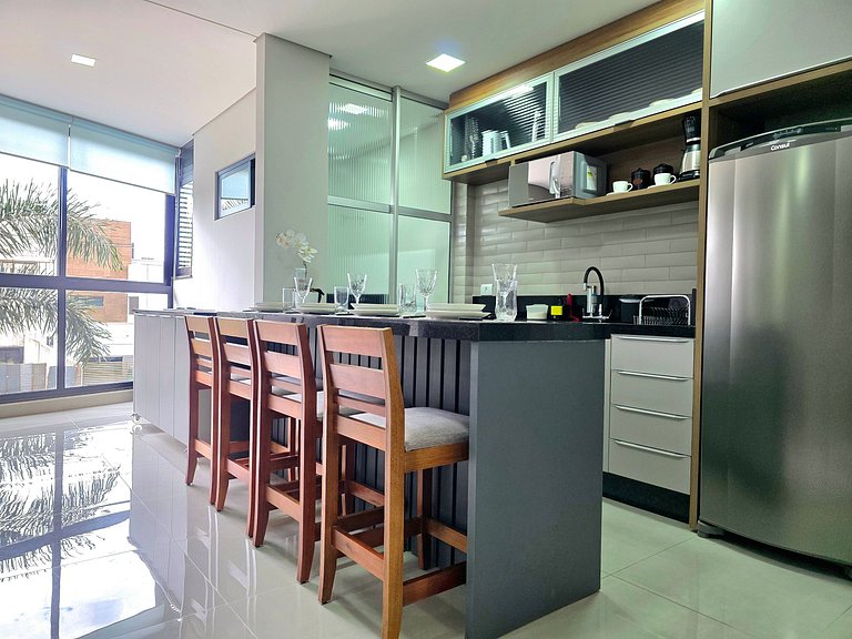 Apt novíssimo 2 quartos 2 banheiros c garagem