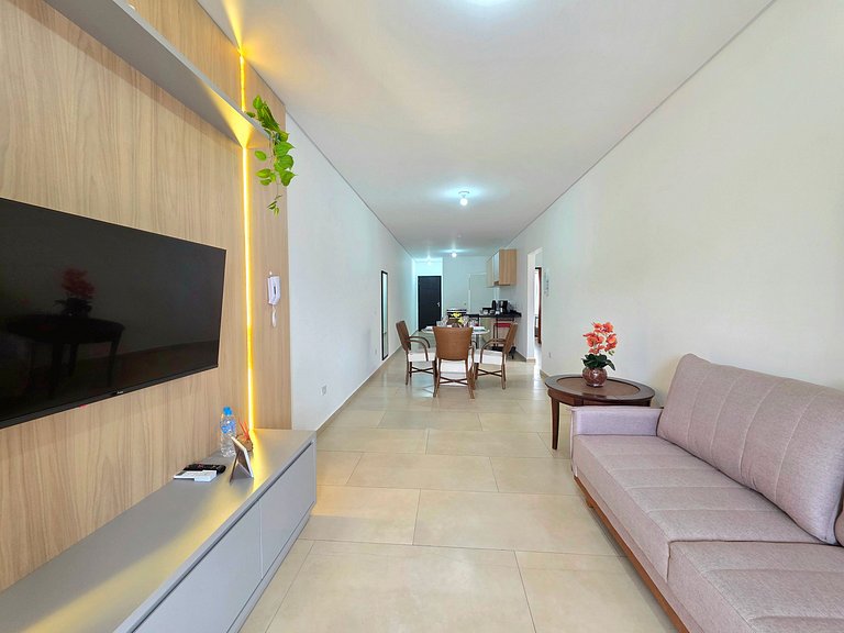 Apt Centro 2 Quartos 2 Banheiros c garagem