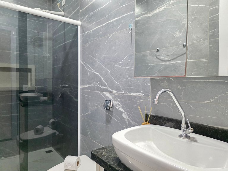 Casa nova com piscina 3 quartos 10 min Centro