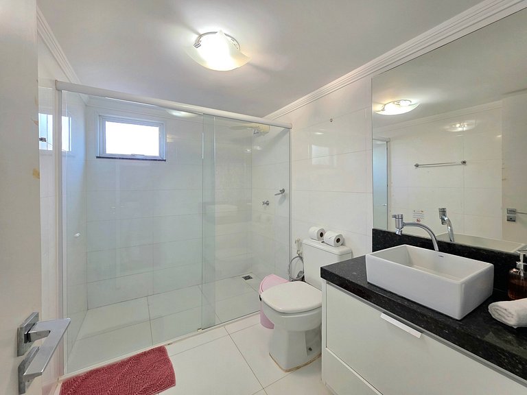 Casa Ampla 4 Quartos 10 min Paraguai e Centro