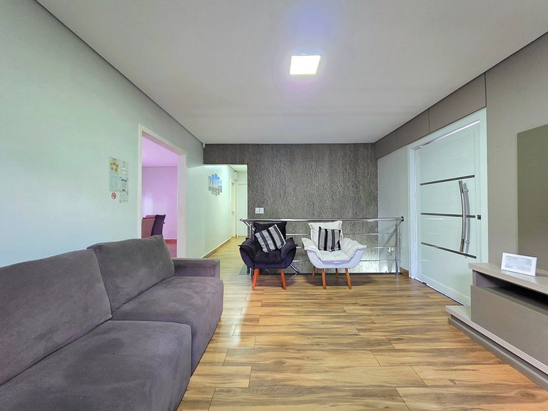 Casa Ampla 4 Quartos 10 min Paraguai e Centro