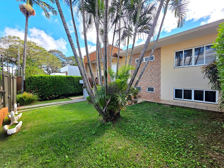 Casa Ampla 4 Quartos 10 min Paraguai e Centro