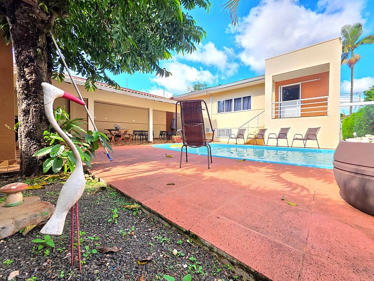 Casa Ampla 4 Quartos 10 min Paraguai e Centro