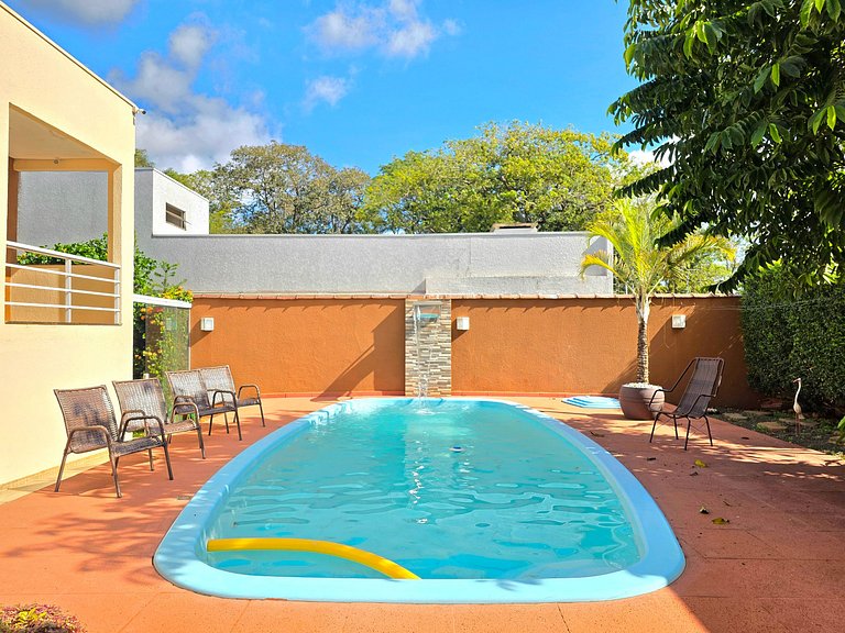 Casa Ampla 4 Quartos 10 min Paraguai e Centro
