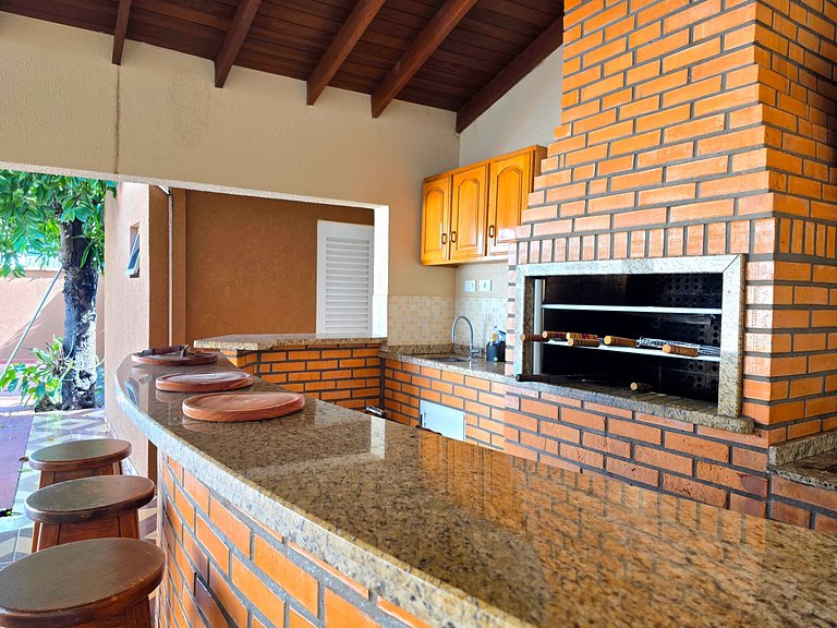 Casa Ampla 4 Quartos 10 min Paraguai e Centro