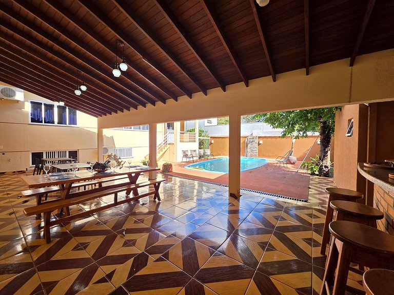 Casa Ampla 4 Quartos 10 min Paraguai e Centro