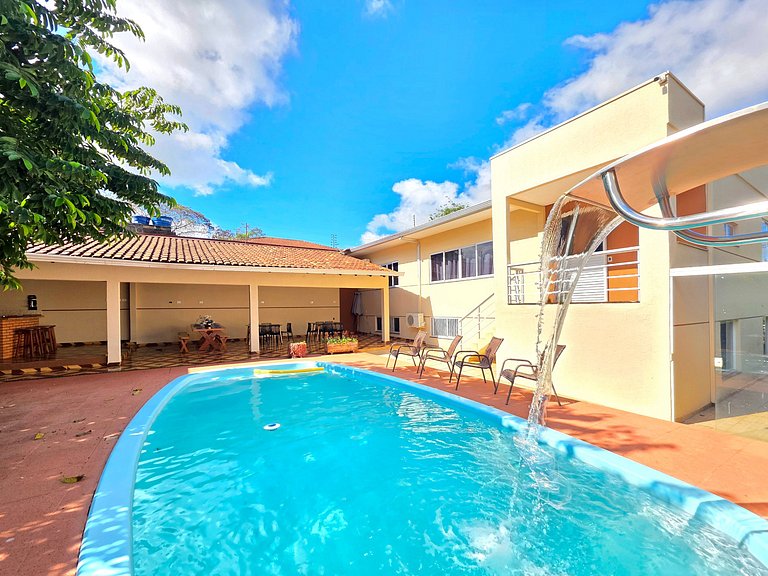 Casa Ampla 4 Quartos 10 min Paraguai e Centro