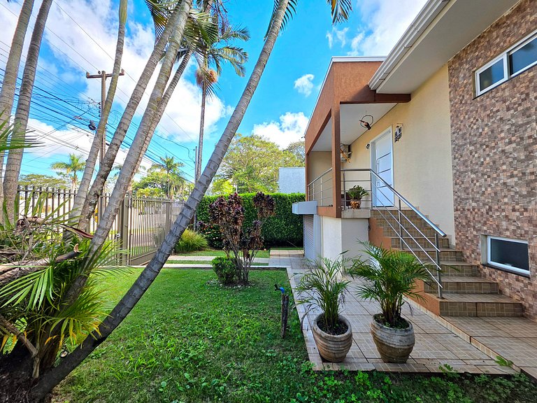 Casa Ampla 4 Quartos 10 min Paraguai e Centro