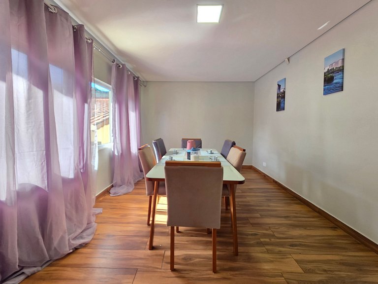 Casa Ampla 4 Quartos 10 min Paraguai e Centro