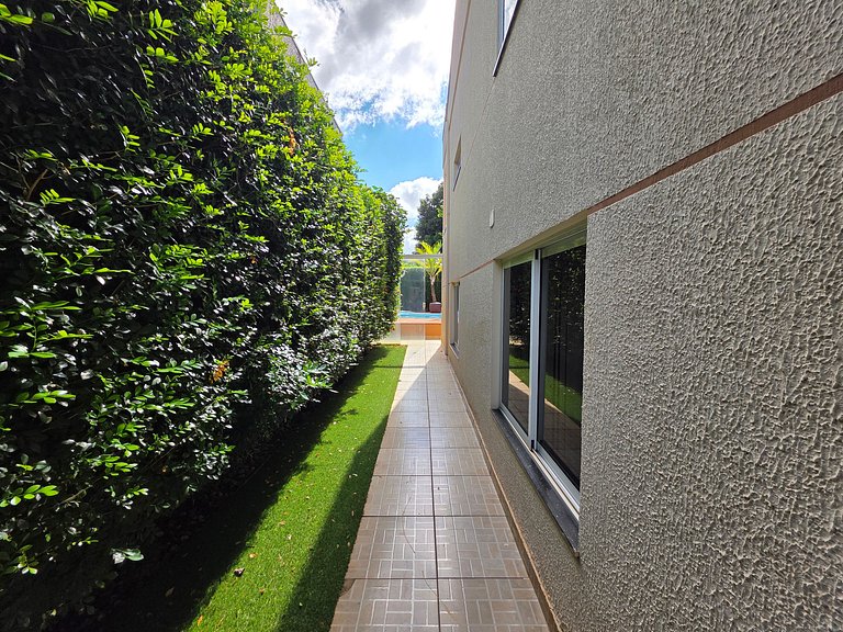 Casa Ampla 4 Quartos 10 min Paraguai e Centro