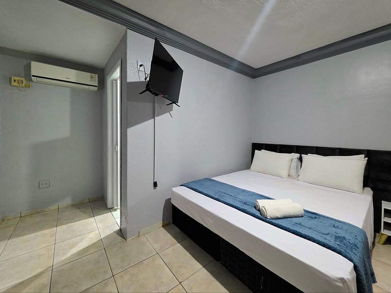 Casa em rua tranquila 4 quartos 5 min Centro