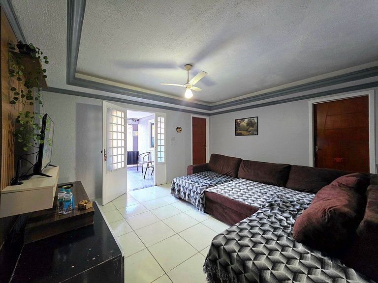 Casa em rua tranquila 4 quartos 5 min Centro