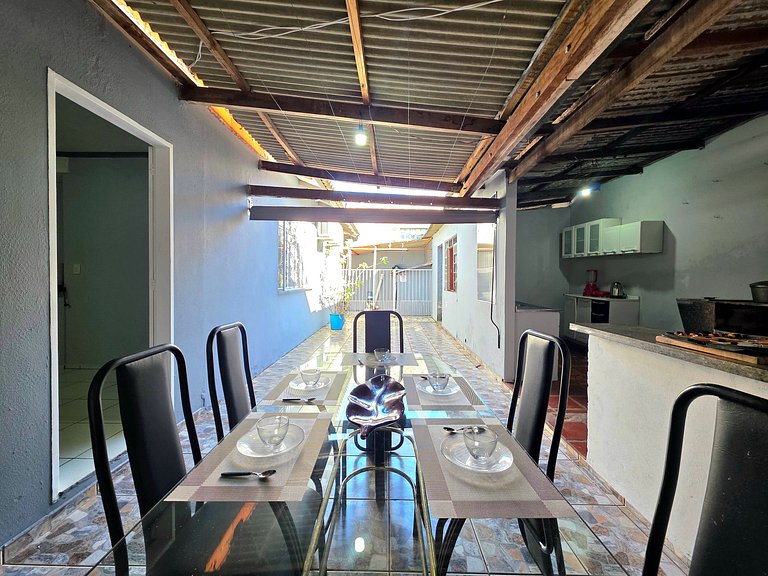 Casa em rua tranquila 4 quartos 5 min Centro