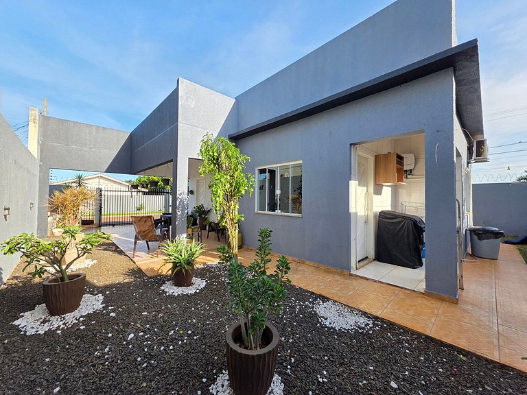 Casa com quintal ao lado da Argentina 5 min Centro