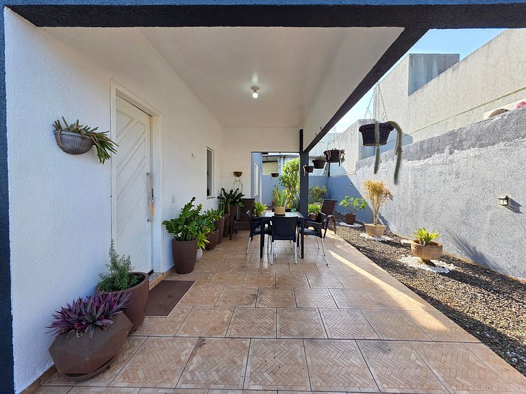 Casa com quintal ao lado da Argentina 5 min Centro