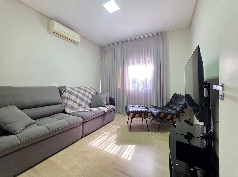 Casa 3 Suítes Excelente área de Lazer Vila A