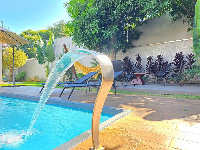 Casa 3 Suítes Excelente área de Lazer Vila A