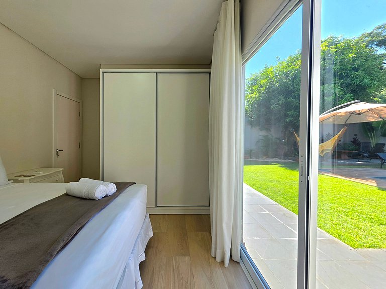 Casa 3 Suítes Excelente área de Lazer Vila A