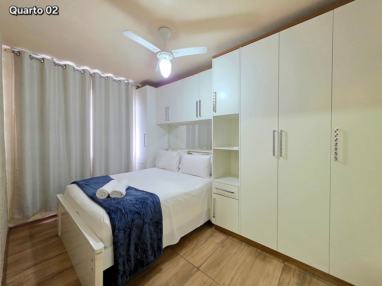 Apt 02 quartos 10 min Centro em condominio