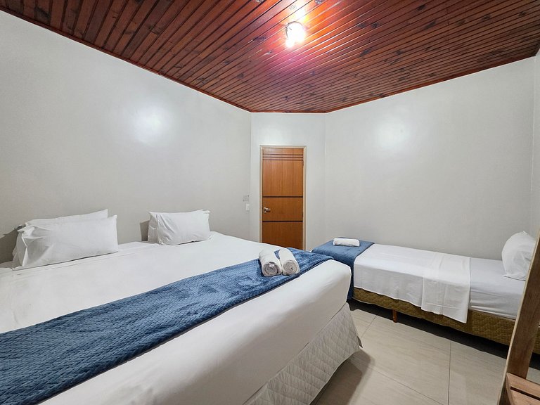 Casa Quintal amplo muito prox das Cataratas e Aero