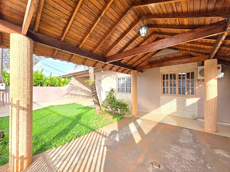 Casa Quintal amplo muito prox das Cataratas e Aero