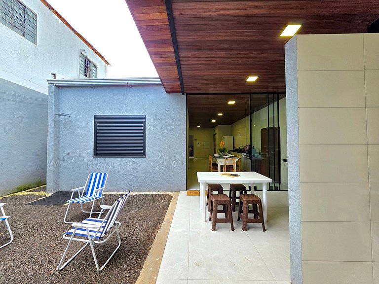 Casa 2 Quartos 2 WC Bairro tranquilo 6 min centro