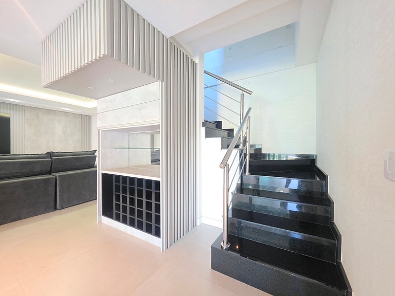 Casa 3 Suítes Lazer piscina e sinuca prox Centro