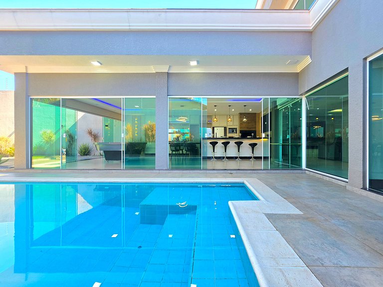 Casa 3 Suítes Lazer piscina e sinuca prox Centro