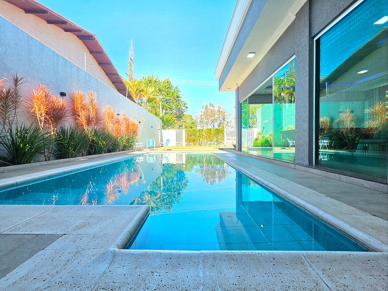 Casa 3 Suítes Lazer piscina e sinuca prox Centro
