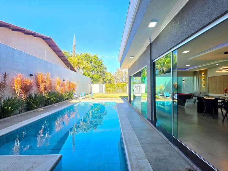Casa 3 Suítes Lazer piscina e sinuca prox Centro