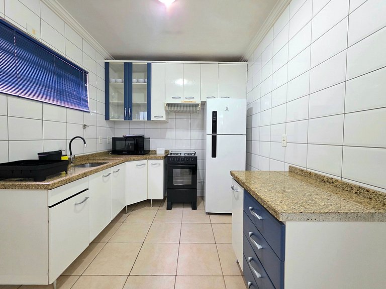 Sobrado completo com 3 quartos, próximo do centro