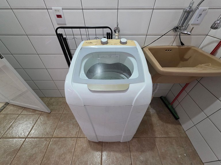 Sobrado completo com 3 quartos, próximo do centro