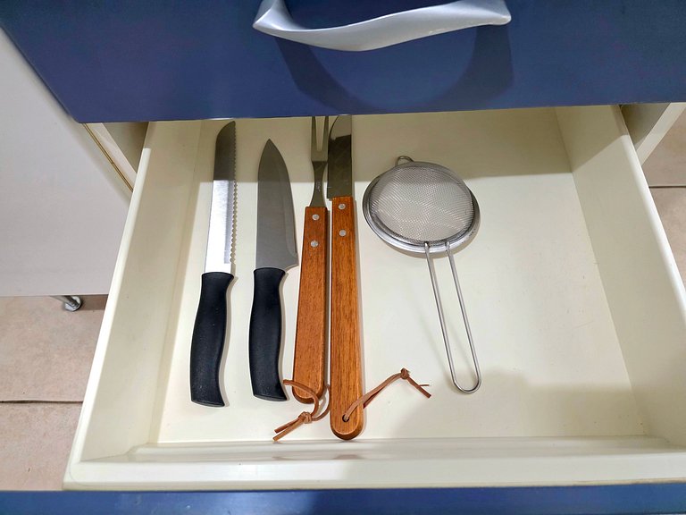 Sobrado completo com 3 quartos, próximo do centro