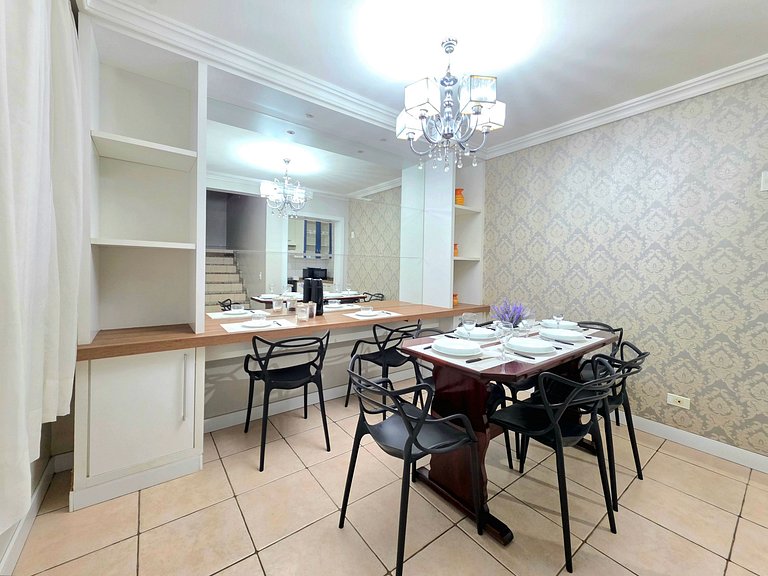 Sobrado completo com 3 quartos, próximo do centro
