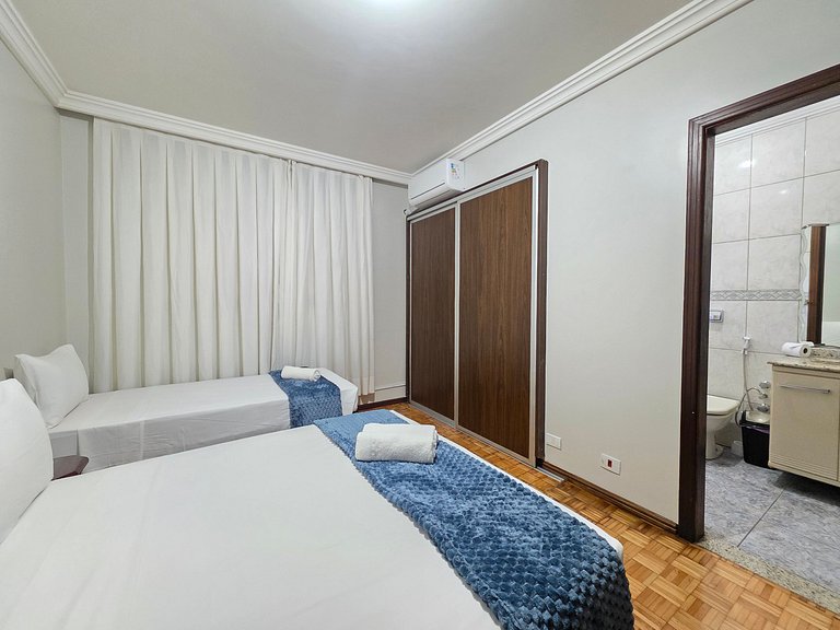 Sobrado completo com 3 quartos, próximo do centro