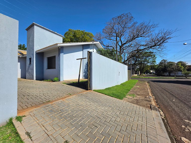 Casa Bairro Nobre 3 Quartos prox Paraguai
