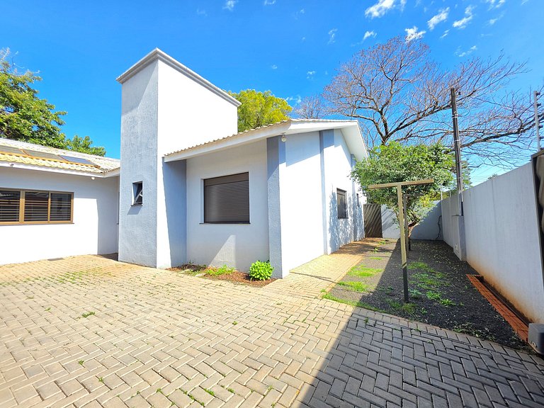 Casa Bairro Nobre 3 Quartos prox Paraguai