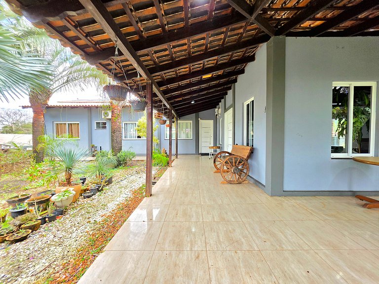 Casa 6 Quartos Ampla com área verde 5 min Centro