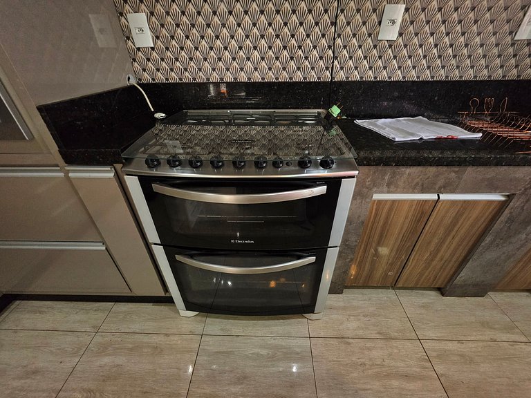 Casa 6 Quartos Ampla com área verde 5 min Centro
