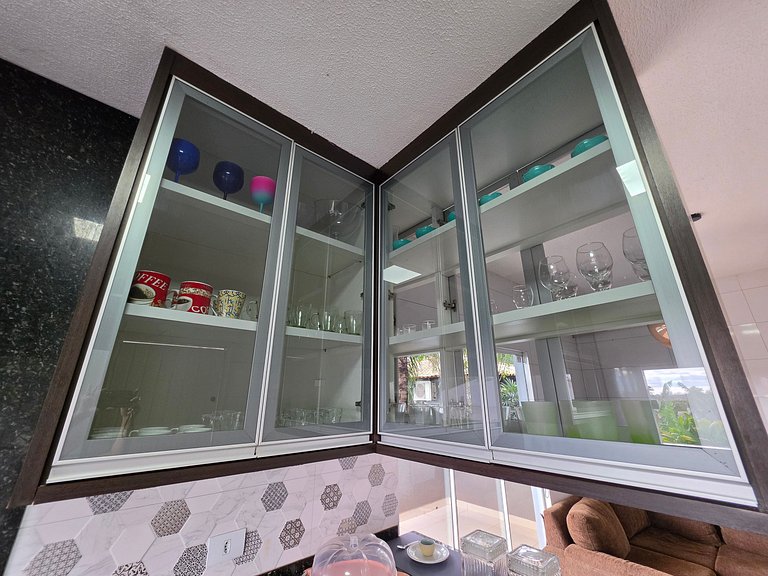 Casa 6 Quartos Ampla com área verde 5 min Centro