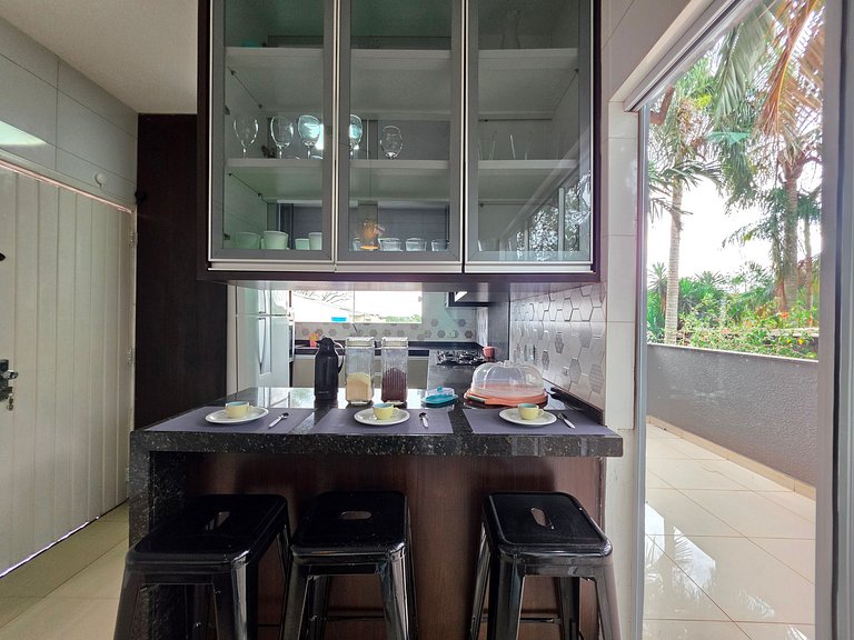 Casa 6 Quartos Ampla com área verde 5 min Centro