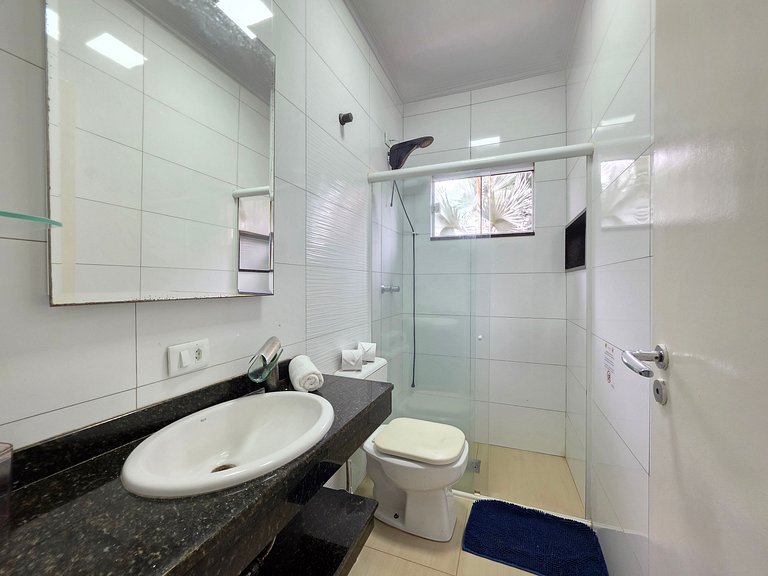Casa 6 Quartos Ampla com área verde 5 min Centro