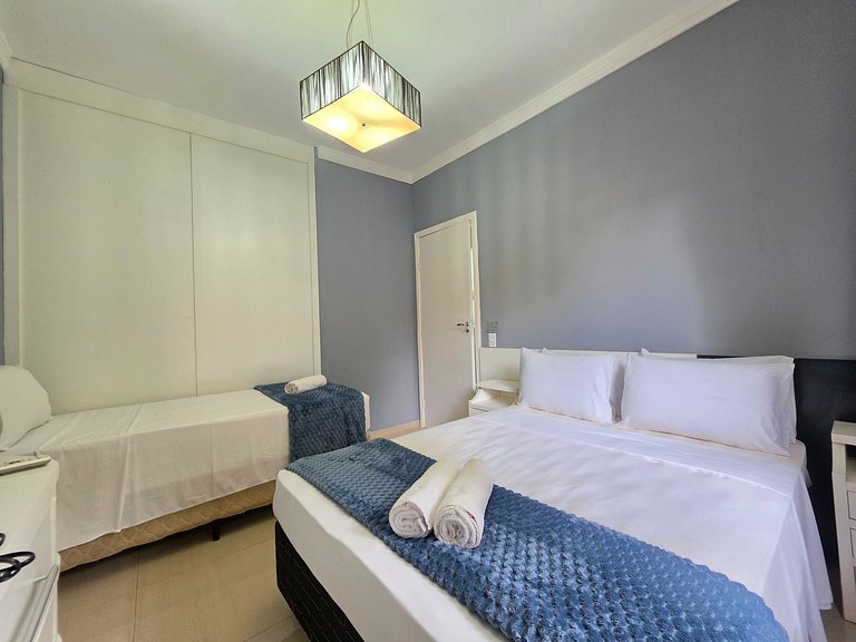Casa 6 Quartos Ampla com área verde 5 min Centro