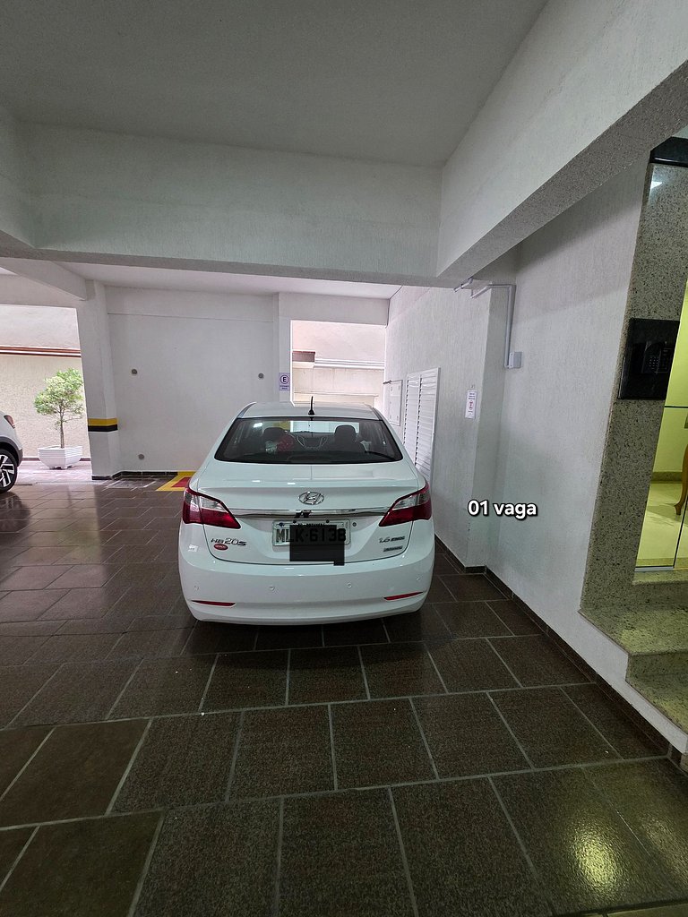 Apt em Meia Praia | 2 Quartos Quadra mar