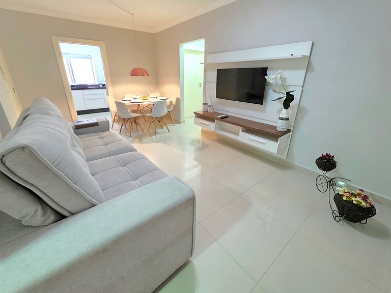 Apt em Meia Praia | 2 Quartos Quadra mar
