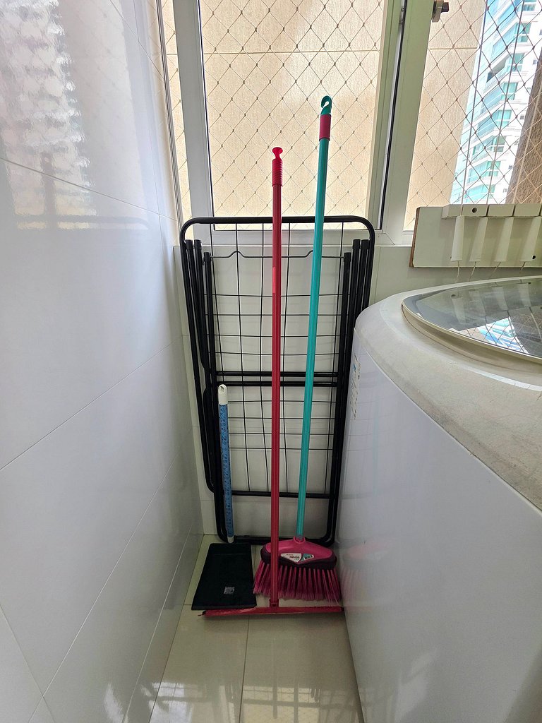 Apt em Meia Praia | 2 Quartos Quadra mar