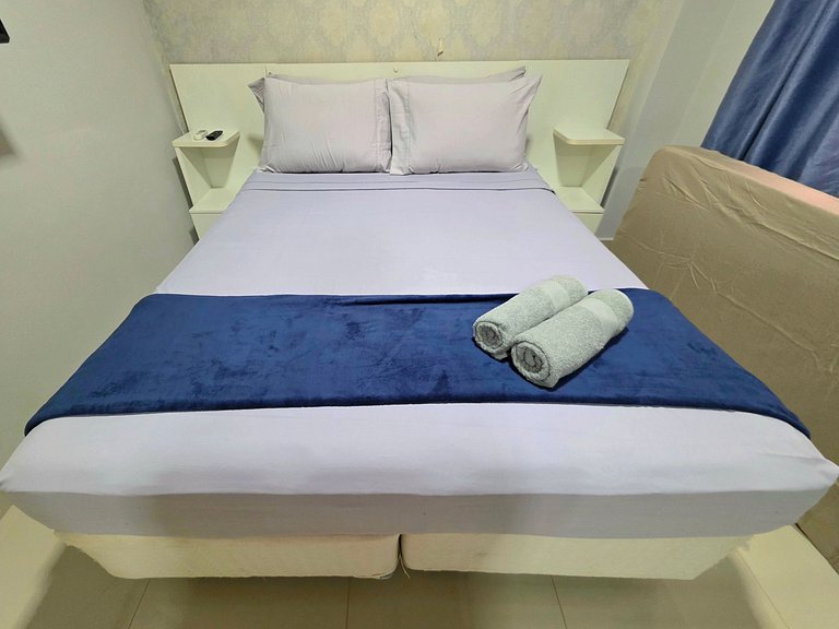 Apt em Meia Praia | 2 Quartos Quadra mar
