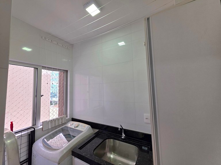 Apt em Meia Praia | 2 Quartos Quadra mar